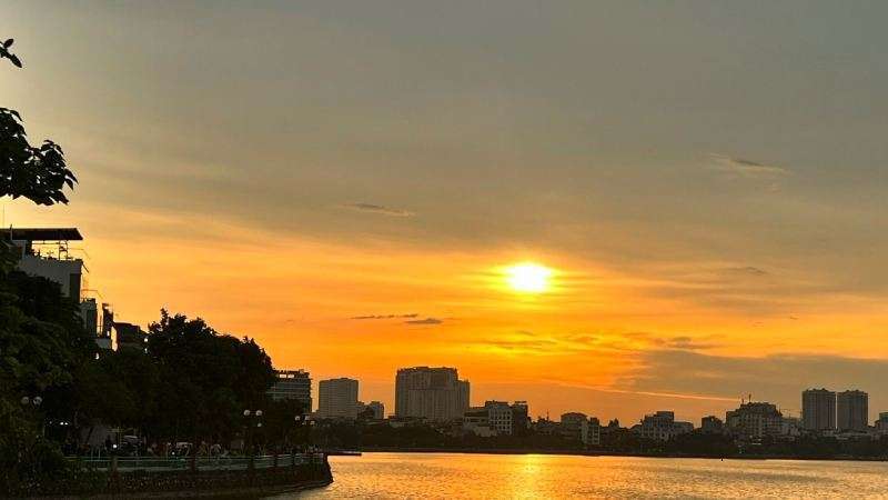 Hoàng hôn (chiều tà) là sáng hay chiều? Ý nghĩa của hoàng hôn trong tình yêu